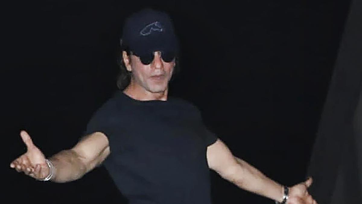 ‘I live in a dream of your love’: Shah Rukh Khan to fans on his 58th birthday