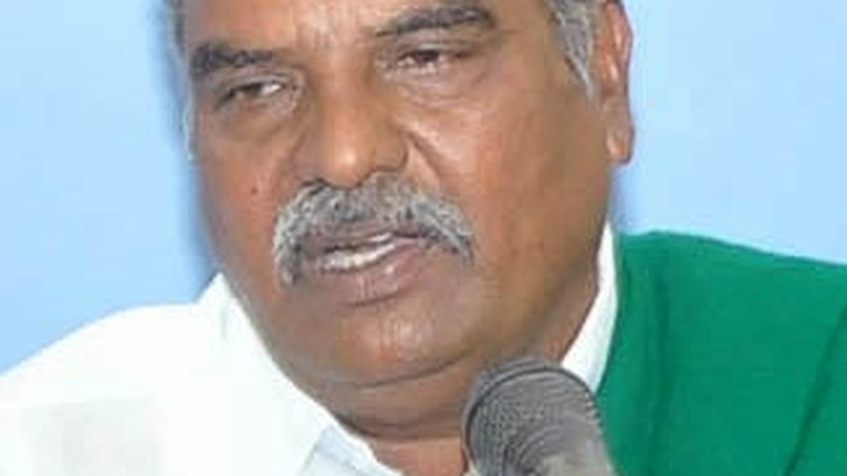 KRRS asks Shivakumar to quit as he failed to call meeting on TLBC, NRBC problems