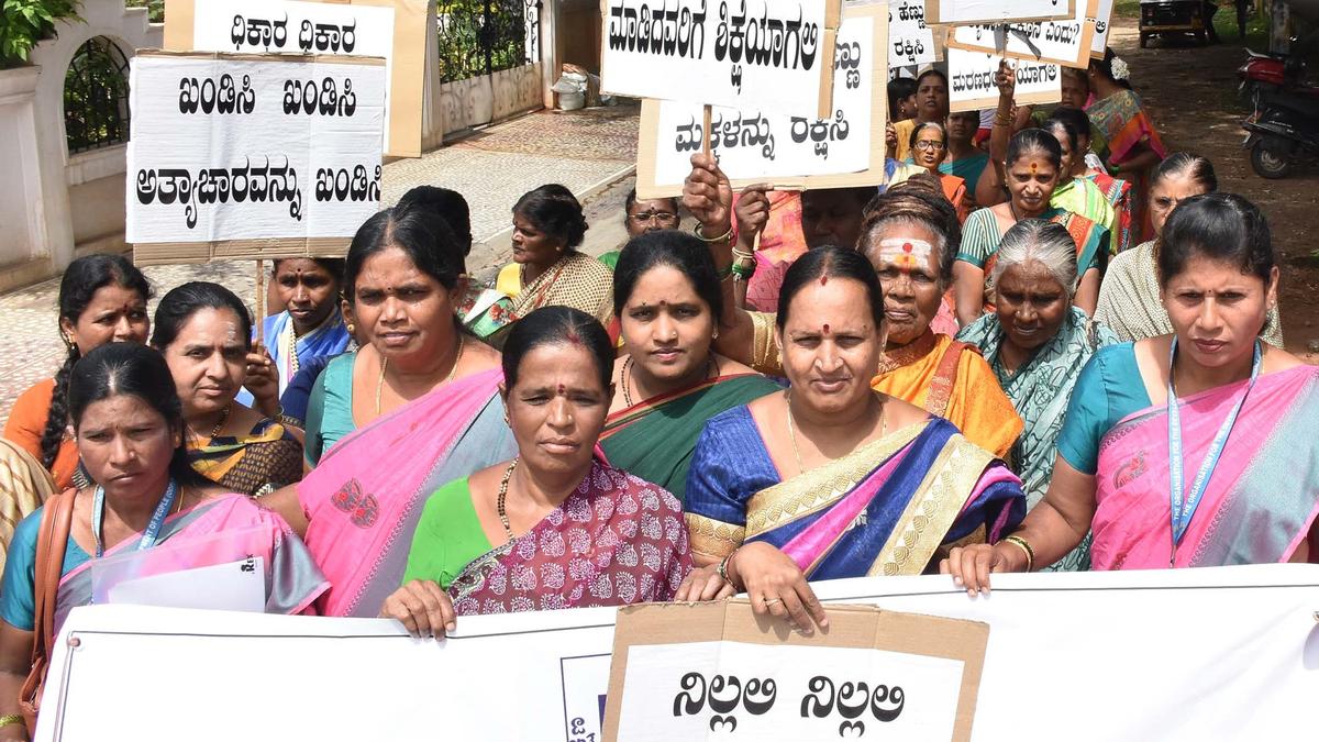 Mahilodaya Mahila Okkoota calls for more safety for women in the workplace