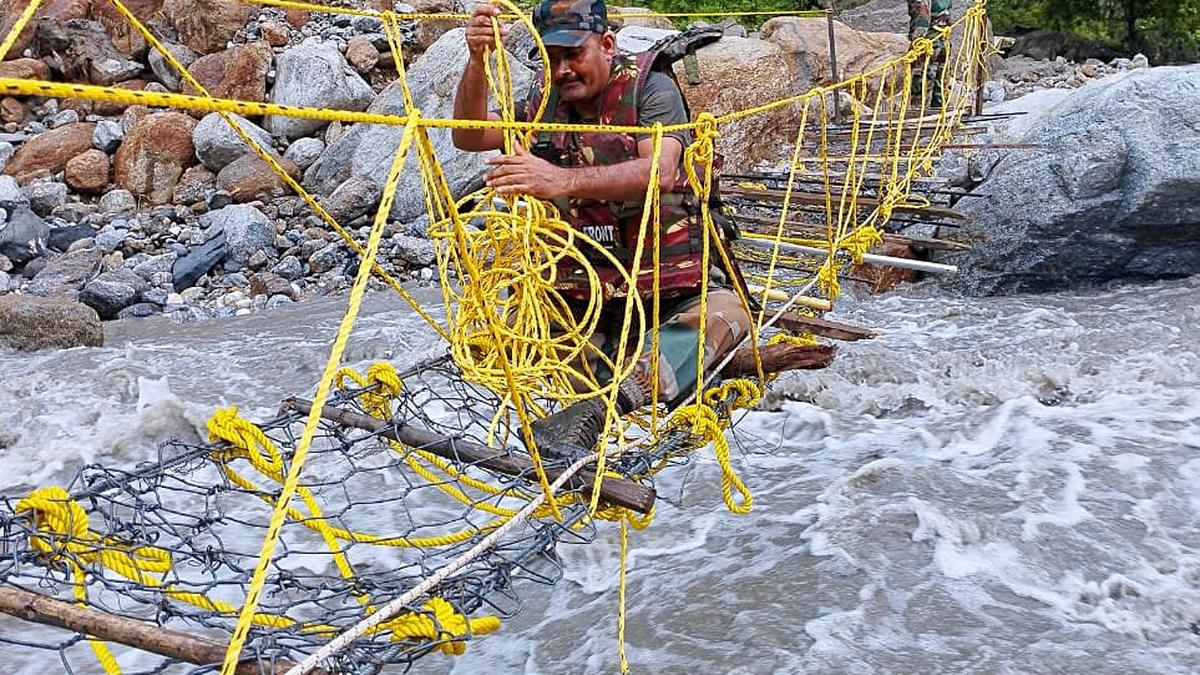 Heavy rains lash parts of Himachal Pradesh, over 120 roads closed