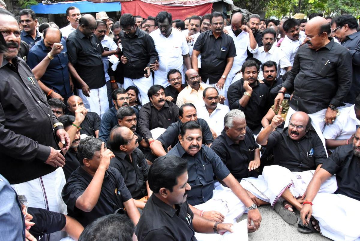 Palaniswami accuses Stalin of using Panneerselvam to split AIADMK