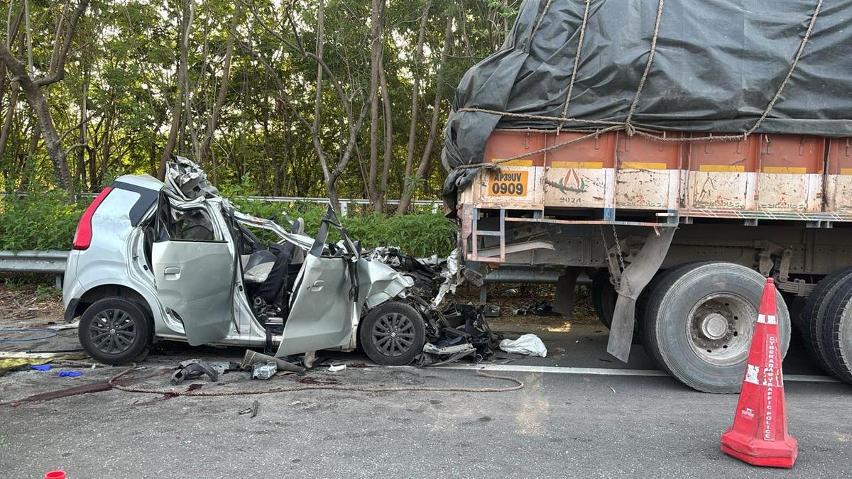 Six killed, one injured in car–lorry collision on ORR