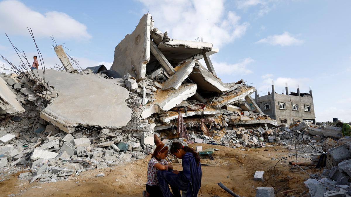 Israeli strikes on southern Gaza city of Rafah kill 18 as U.S. advances aid package thumbnail