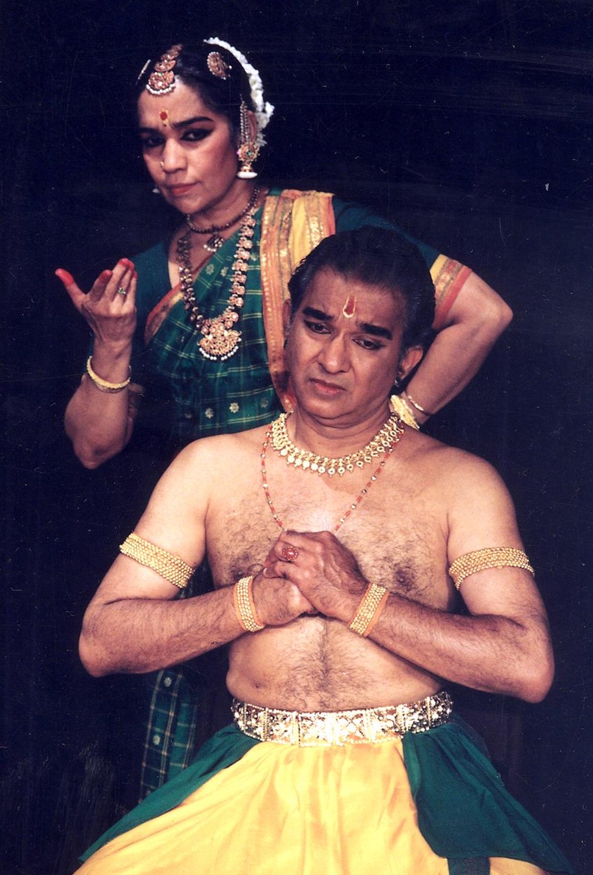 Shanta and V.P. Dhananjayan ensured Abhinaya Darpanam’s continued transmission to new generations of dancers through a series of workshops.