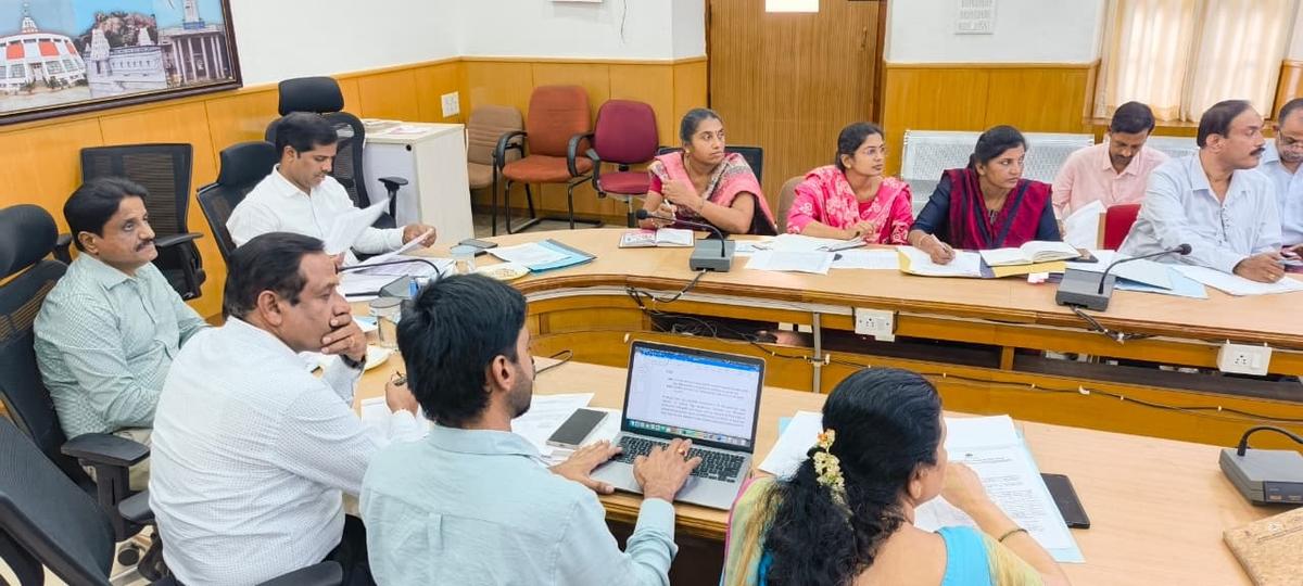 Social and educational survey in Karnataka's Mandya district from Sept. 22  - The Hindu