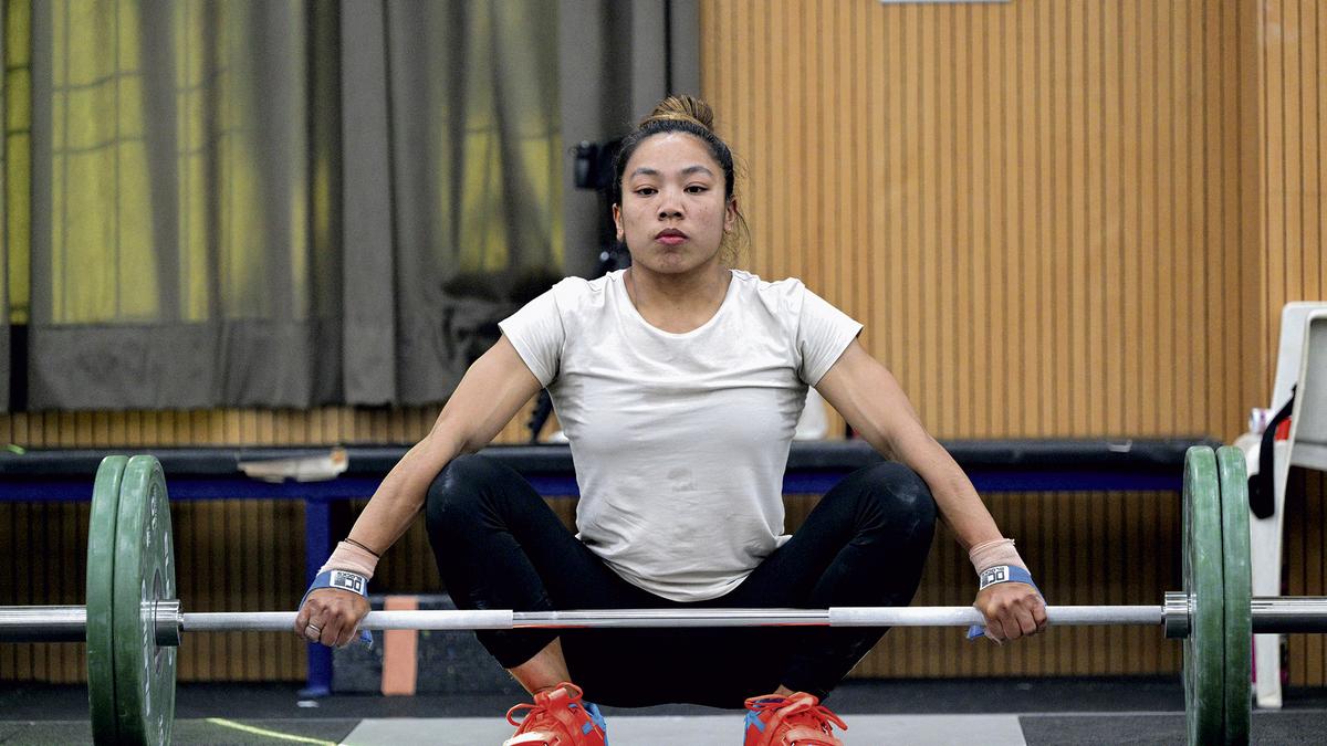 Mirabai will be the cynosure all eyes at Commonwealth weightlifting Mirabai will be the cynosure all eyes at Commonwealth weightlifting