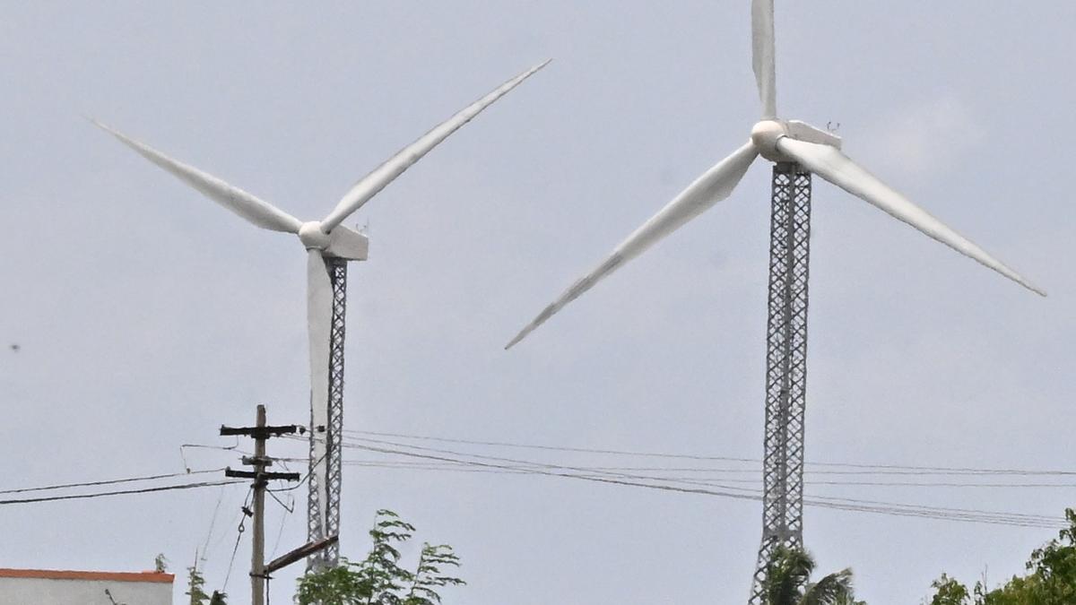 Share of clean energy in India’s electricity less than 30spite 50% of installed capacity