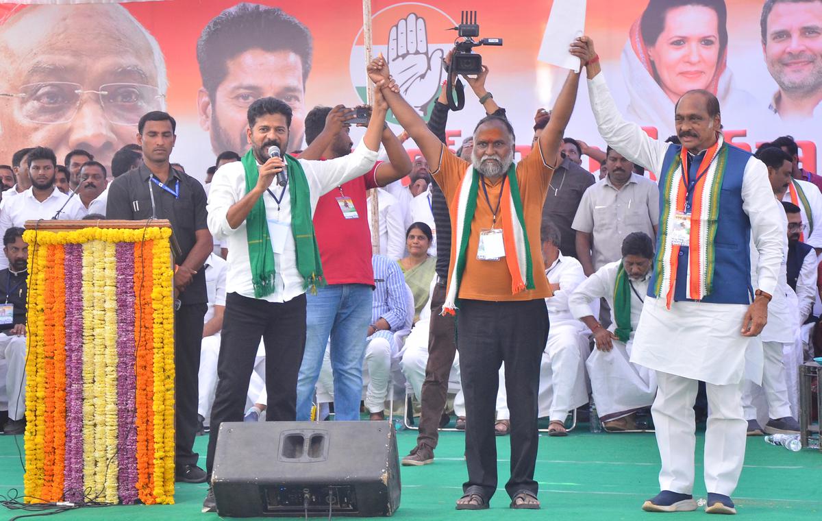 The Congress focusing its election campaign on corruption and family rule of the ruling party. TPCC president Revanth Reddy , AICC Telangana incharge Manikyam Thakre  along with TPCC working president and Sangareddy MLA T Jayaprakash Reddy at Sangareddy. 