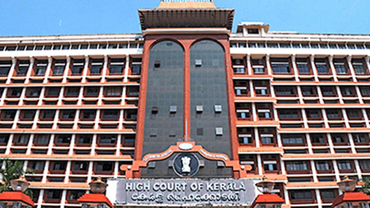 Gold-smuggling case | Kerala High Court dismisses plea for probe into alleged role of CM Pinarayi Vijayan, other political functionaries