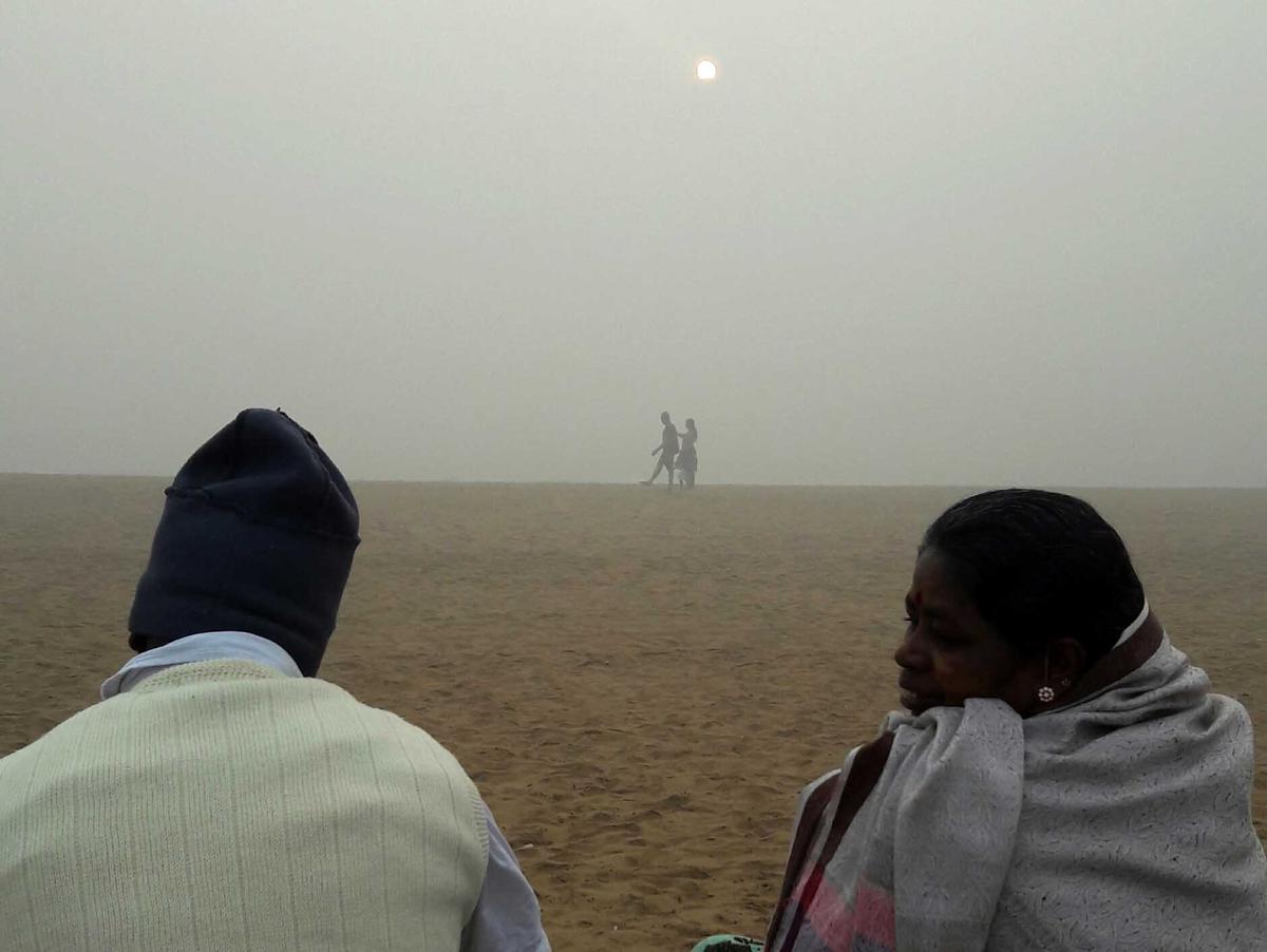 Bhogi festival: Heavy fog and smoke in and around Chennai at Palavakkam on East Coast Road.