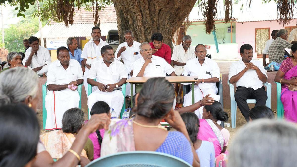 CPI (M) leader visits Vachathi in Dharmapuri district, interacts with survivors of excesses