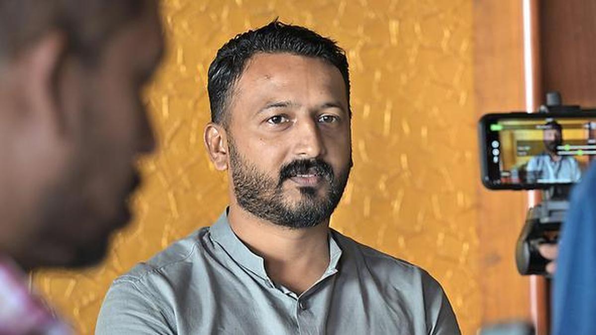 MLA Rahul Mamkootathil arrested from hotel room in Palakkad