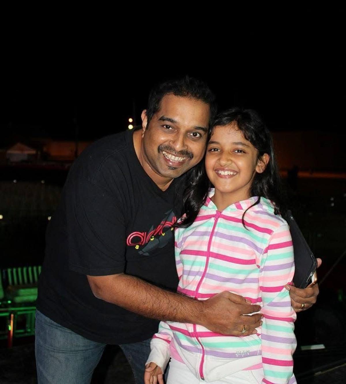 A young Spoorthi Rao with the playback singer and composer, Shankar Mahadevan. A young Spoorthi Rao with the playback singer and composer, Shankar Mahadevan.