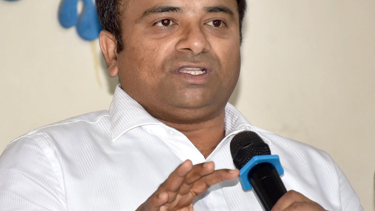 DC moots night tourism in Mysuru