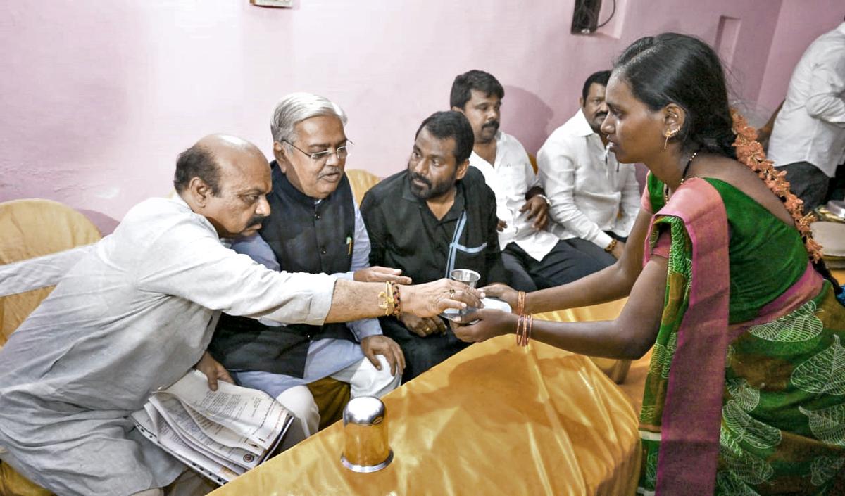 Video shows Dalits being asked to serve Karnataka CM, Yediyurappa only ‘branded’ tea