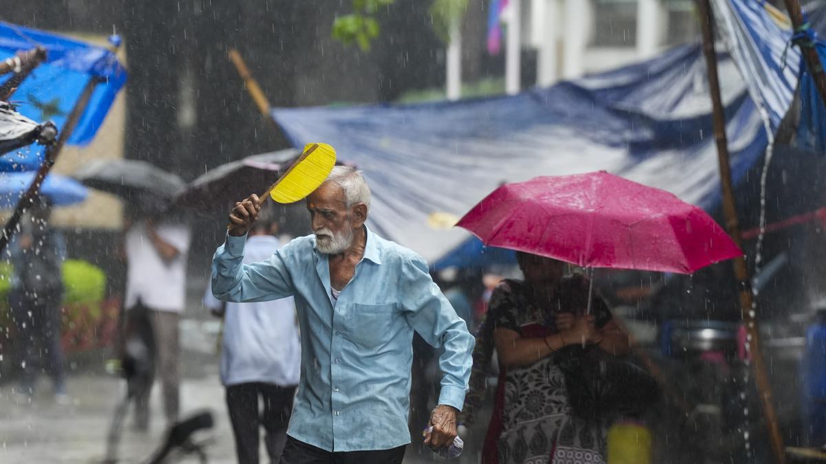 Floods fuel political tensions as heavy rains continue to disrupt life in West Bengal