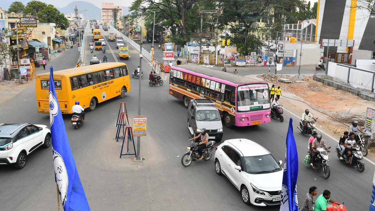 Commuters demand barricades at the entry and exit points of Mulluvadi Gate flyover in Salem
