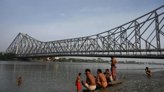 West-Bengal-economy-performs-poorly-over-several-decades-EACPM-paper