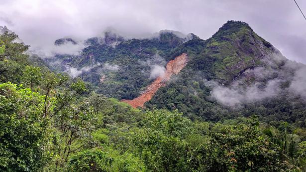 Caving in of land triggers panic at Marippuzha