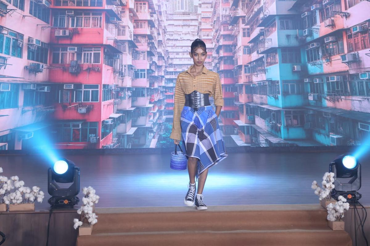 Lungi skirt designed by Purushu Arie 