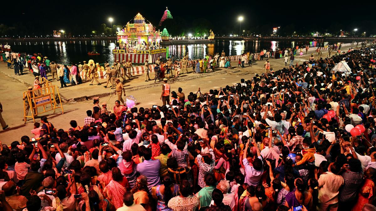 Devotees witness Meenakshi Sundareswarar Temple float festival in droves