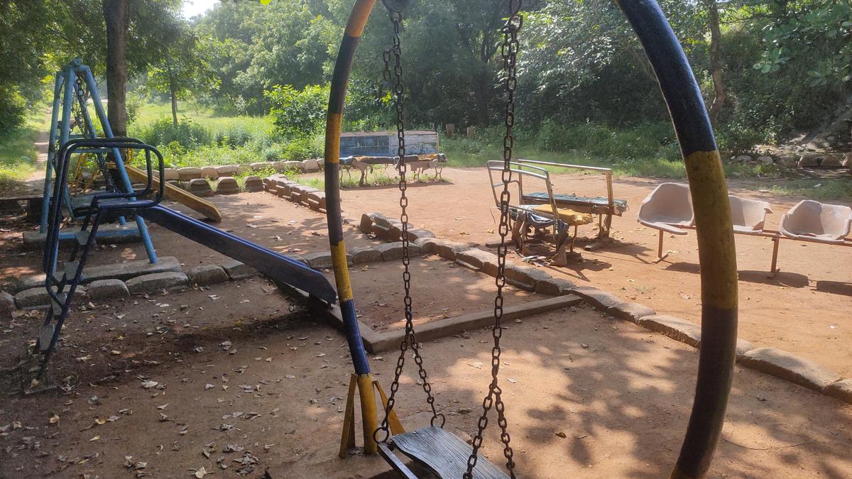 Poor upkeep turns children’s park in Senthaneerpuram into an eyesore