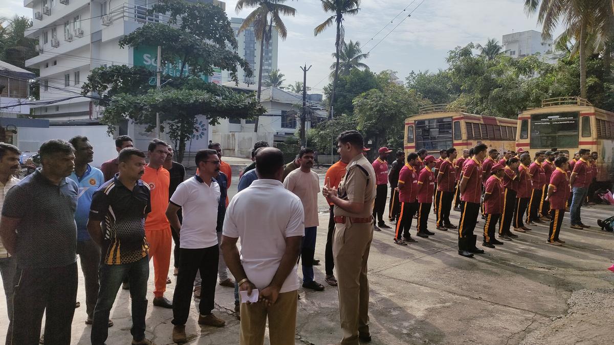 More Fire and Rescue Services personnel, civil defence volunteers from Ernakulam leave for Wayanad