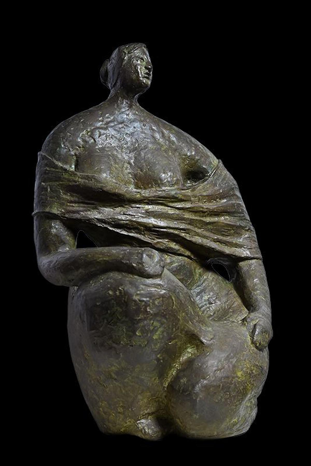Sitting Lady (in Bronze) by Shankar Ghosh