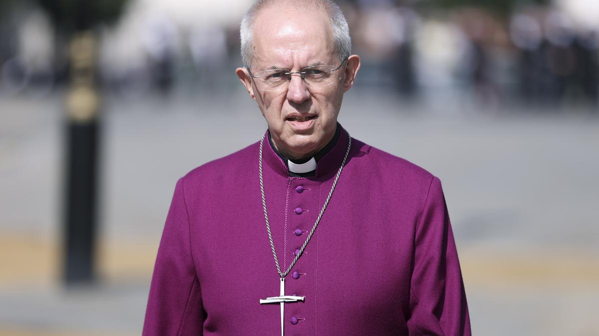 Church of England refuses to back same-sex marriage