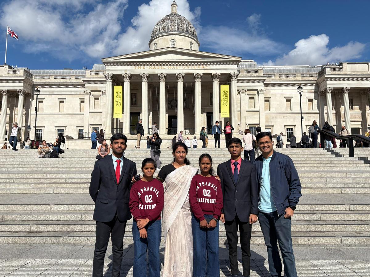 Karnataka government sends four SSLC toppers from KREIS to U.K. to provide  world-class academic exposure - The Hindu