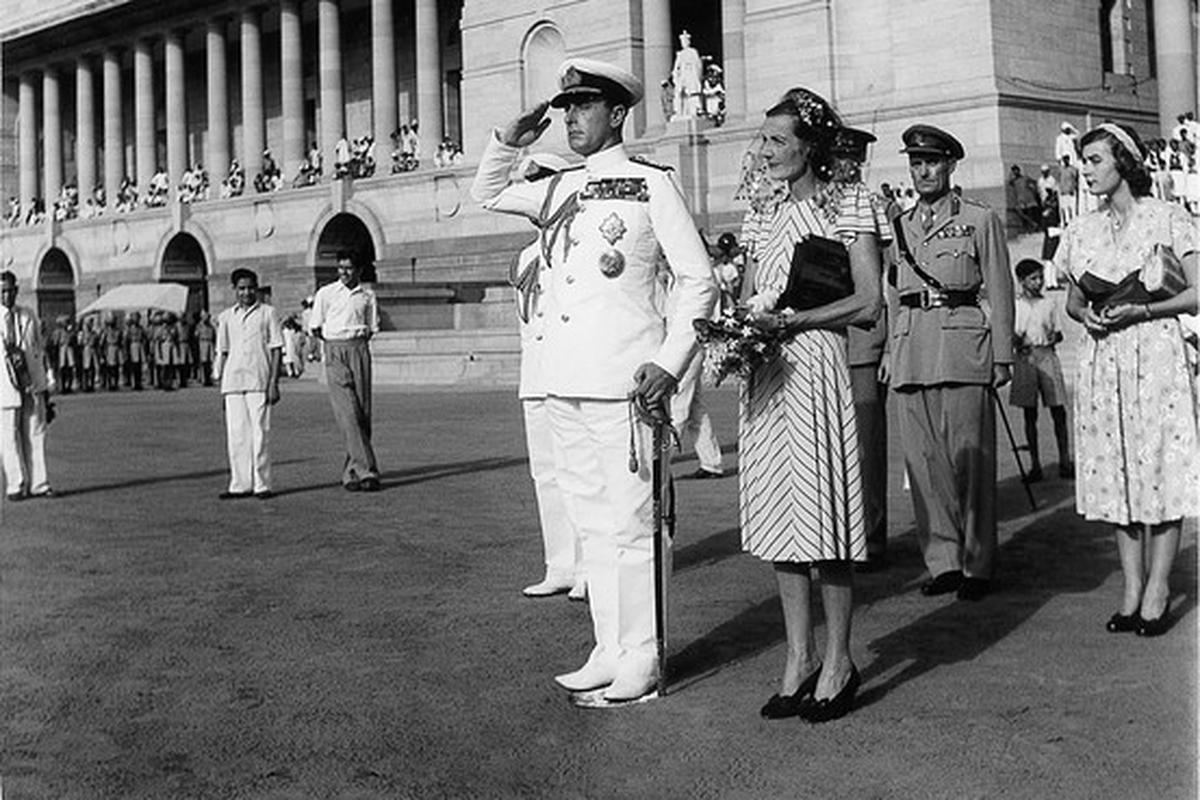 Lord Mountbatten’s salute before leaving India.
