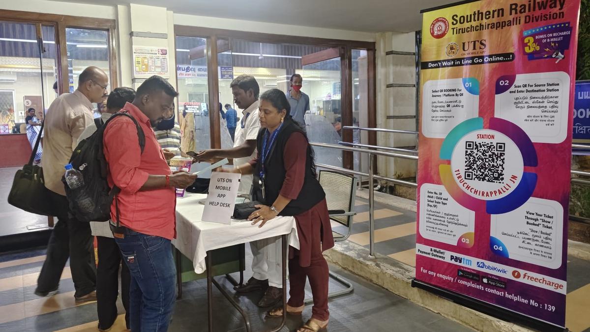 Help desk for UTS on mobile App set up at Tiruchi railway junction