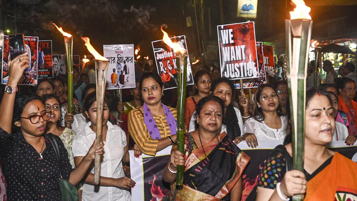 Actualizaciones EN VIVO del caso de violación y asesinato de una médica de Calcuta: la Corte Suprema forma un grupo de trabajo de 10 miembros para garantizar la seguridad de la médica; las protestas continúan en toda la India