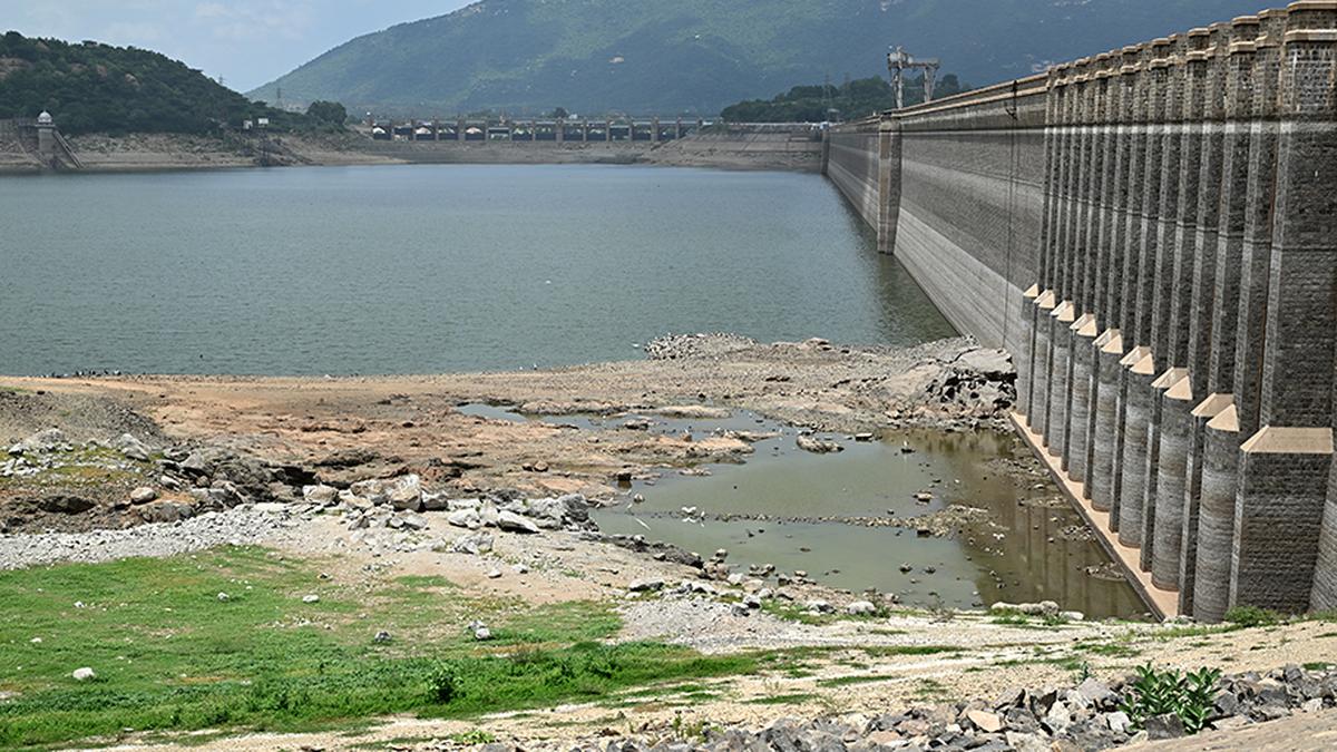 Water level in Mettur dam stands at 119.95 feet