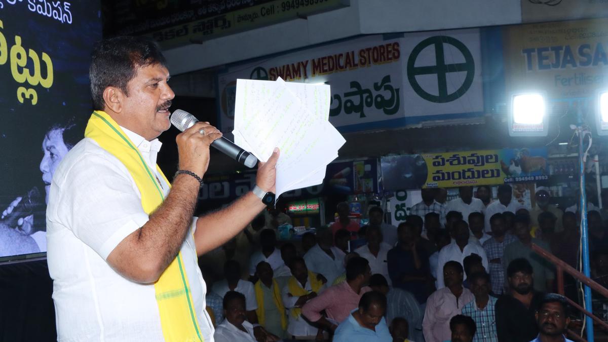 TDP’s Narendra and YSRCP’s Rosaiah trade corruption charges