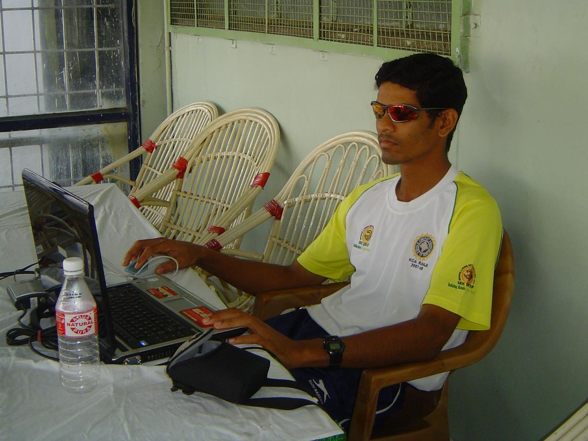 Aaron George Thomas as analyst with Kerala Ranji Men’s team in Nagpur in 2007