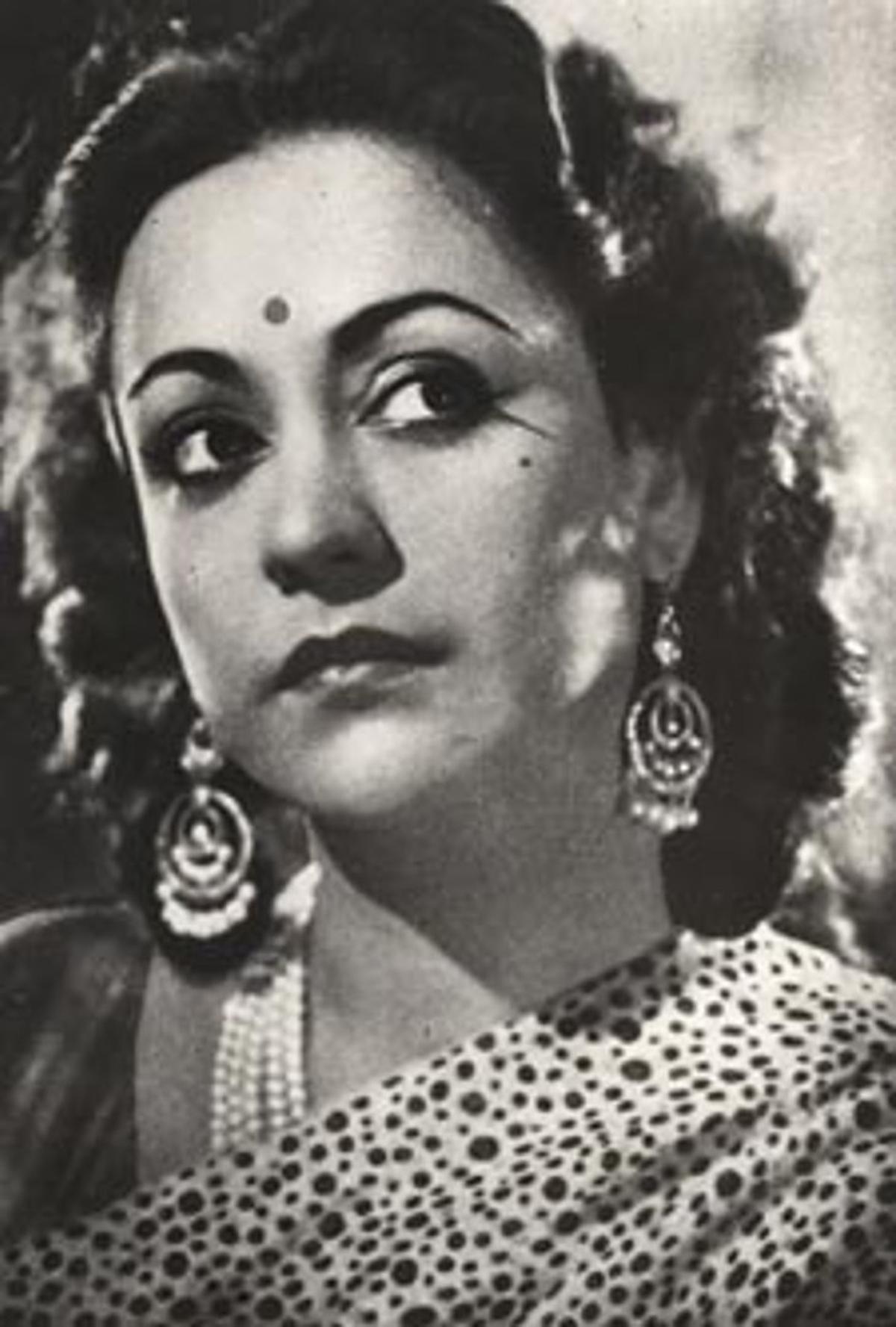 शमशाद बेगम, प्रसिद्ध गायिका, जो कव्वाली गाती थीं