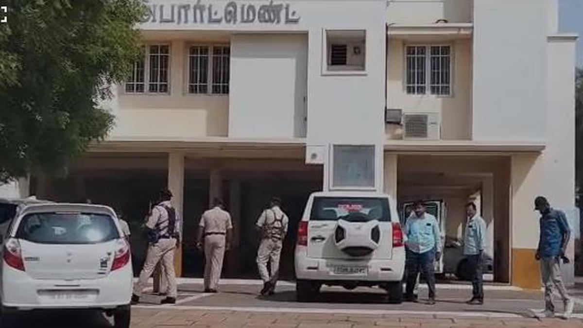 Income Tax officials resume searches in Karur at premises of arrested T.N. Minister Senthilbalaji’s acquaintances