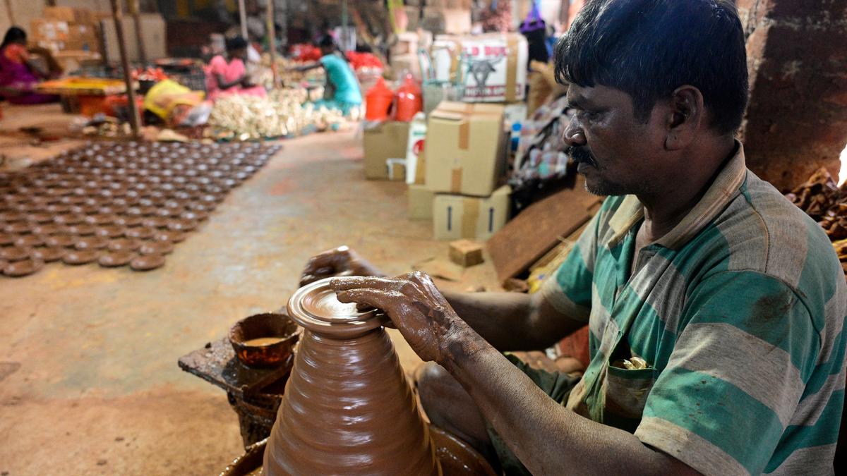 Potters look for govt. impetus in the form of welfare schemes