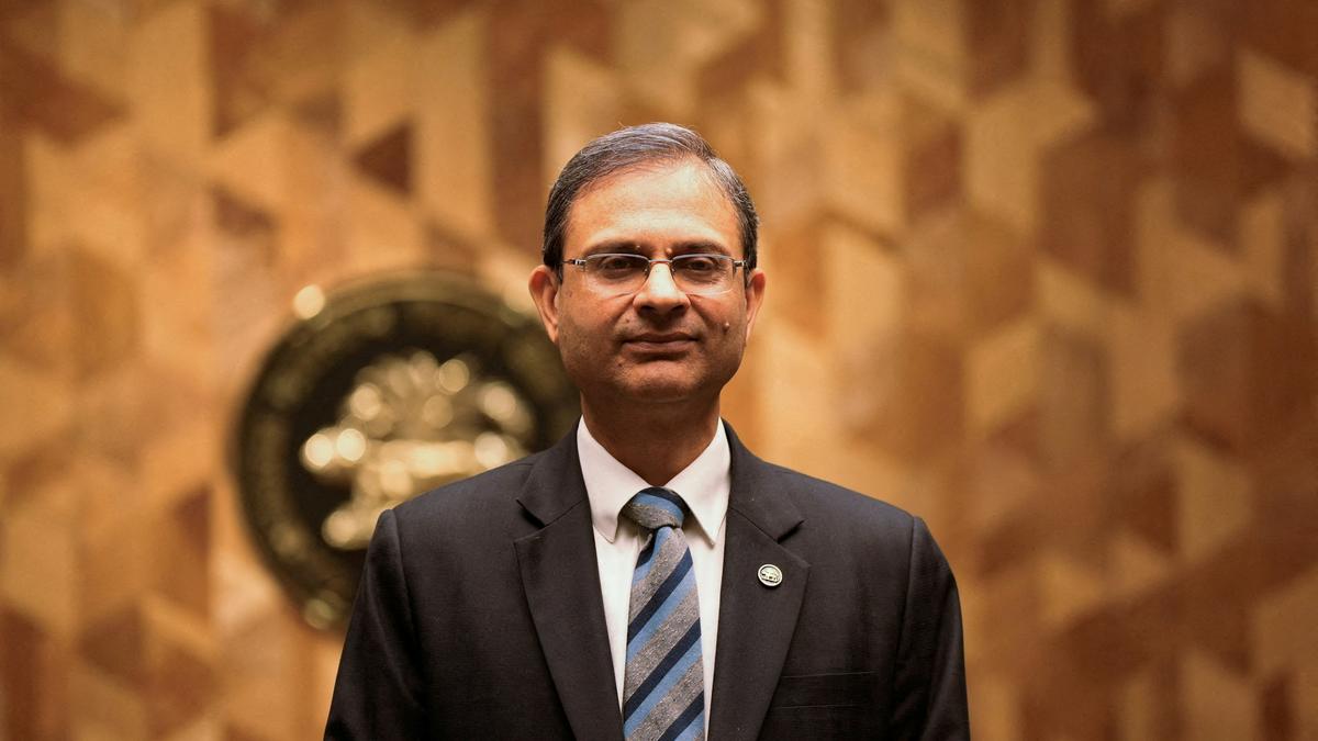 RBI cuts CRR by a steep 1%, to unlock ₹2.5 lakh crore to bank funds by December
