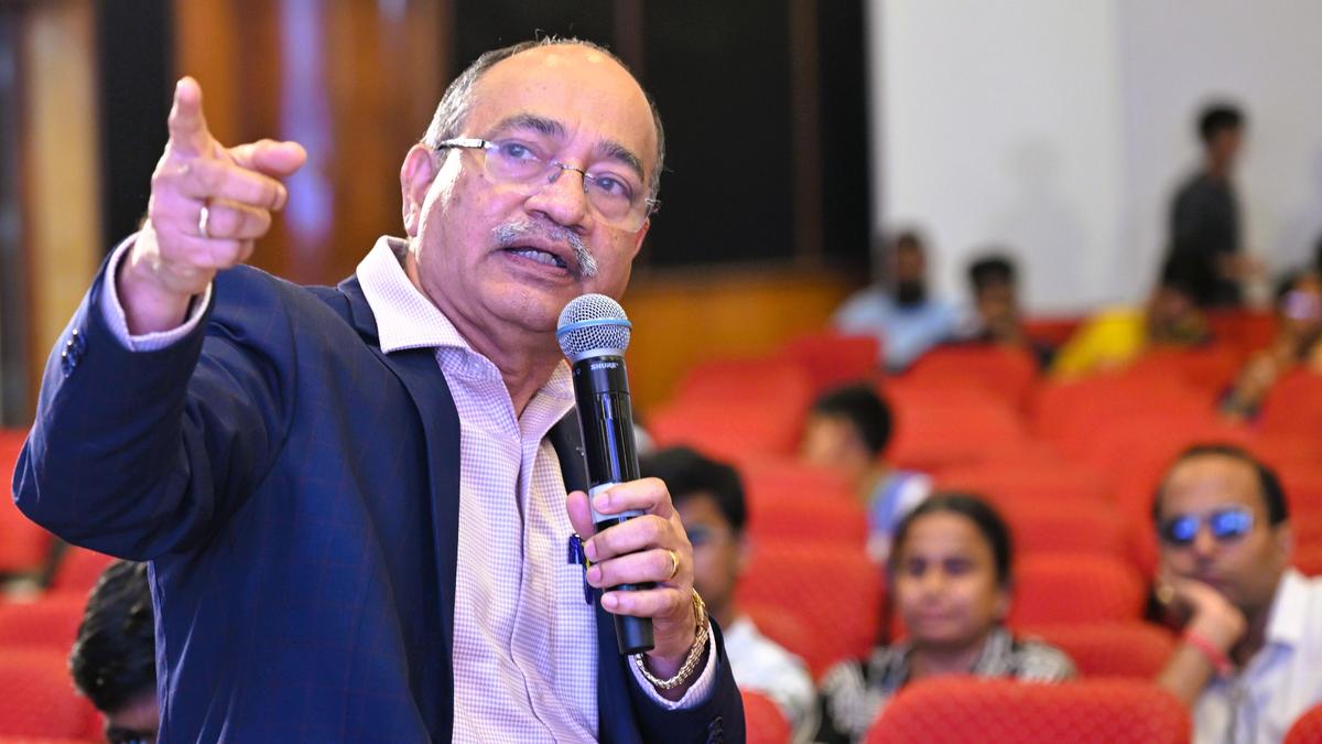 Look at your interests for selecting courses, professor urges students