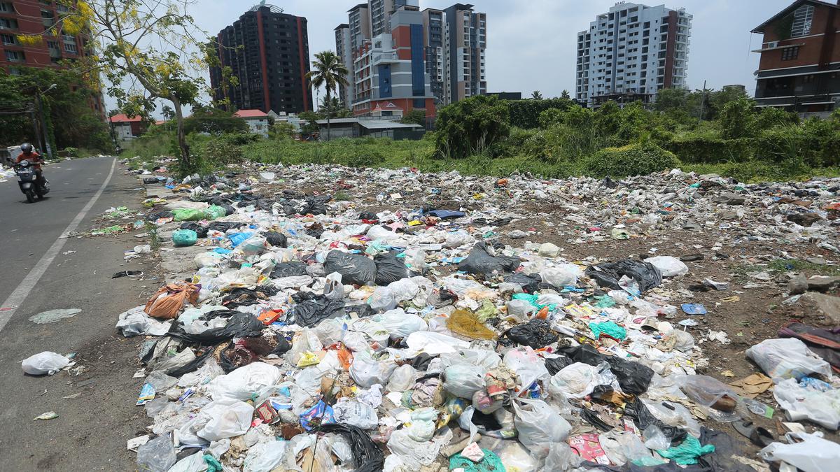 Scourge of public dumping waste continues unabated in Kochi