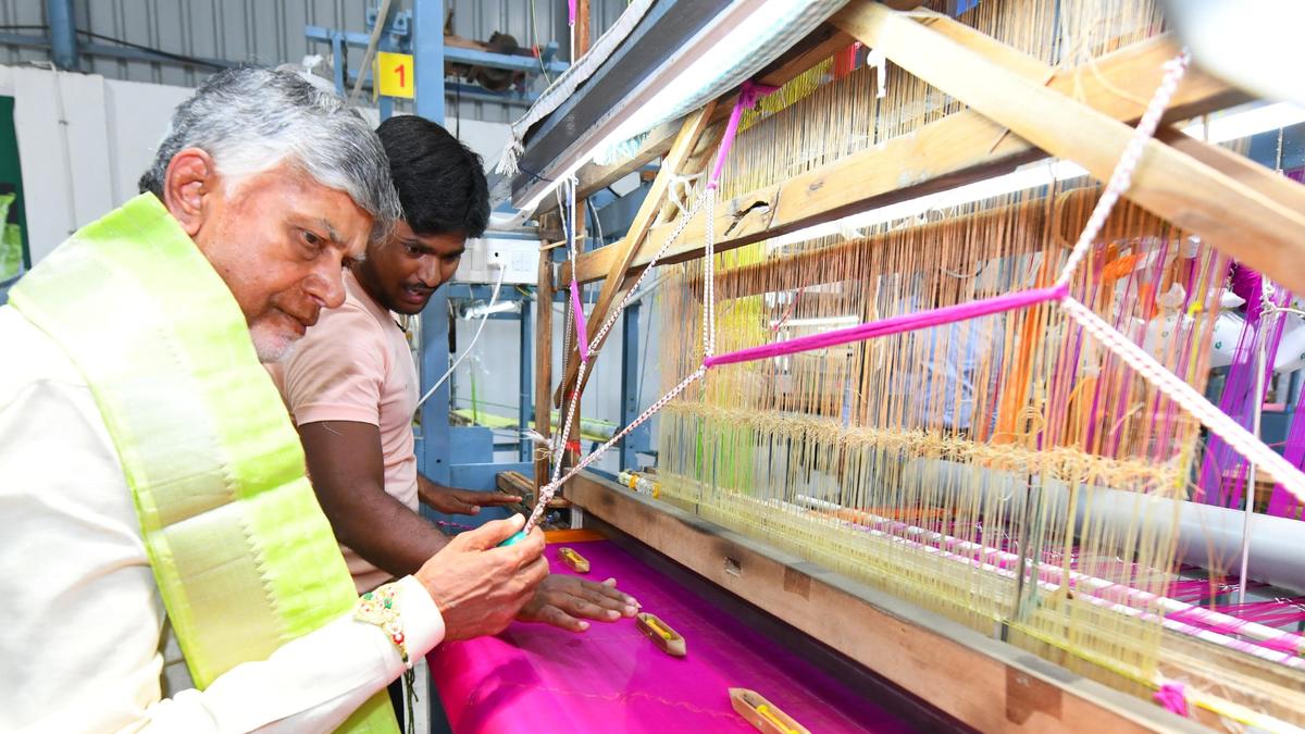 CM announces free power, ₹25,000 annual aid for A.P. weavers