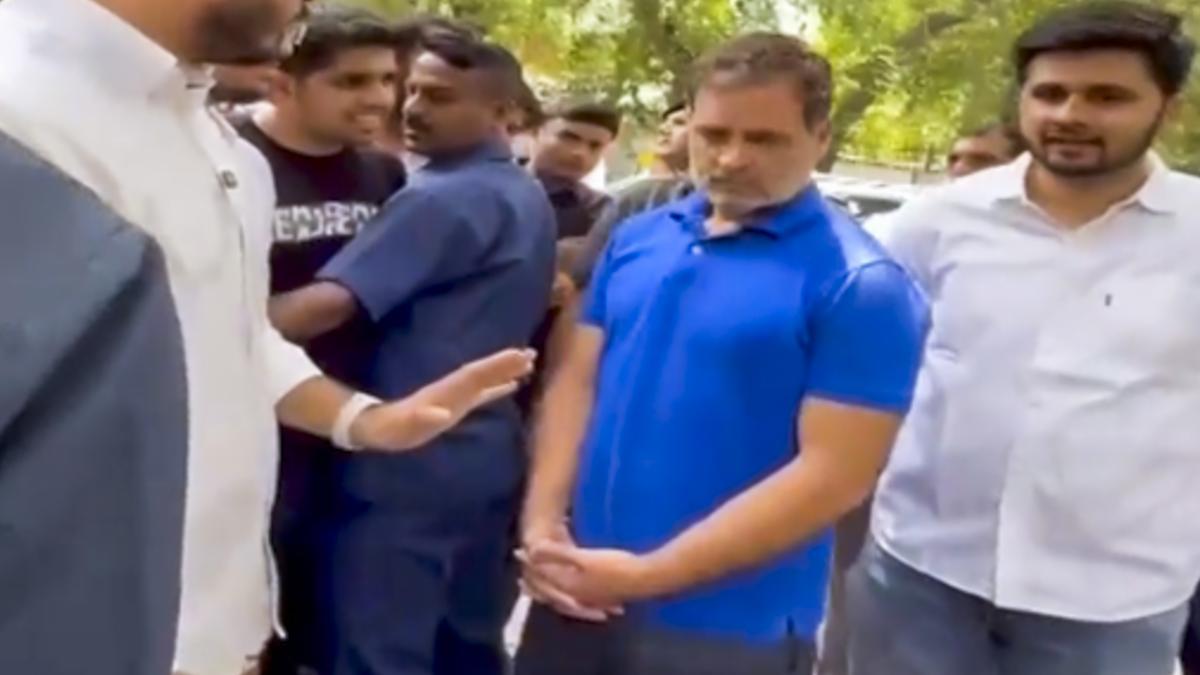 ABVP smears cow dung in DUSU president’s office to protest Rahul Gandhi’s visit  