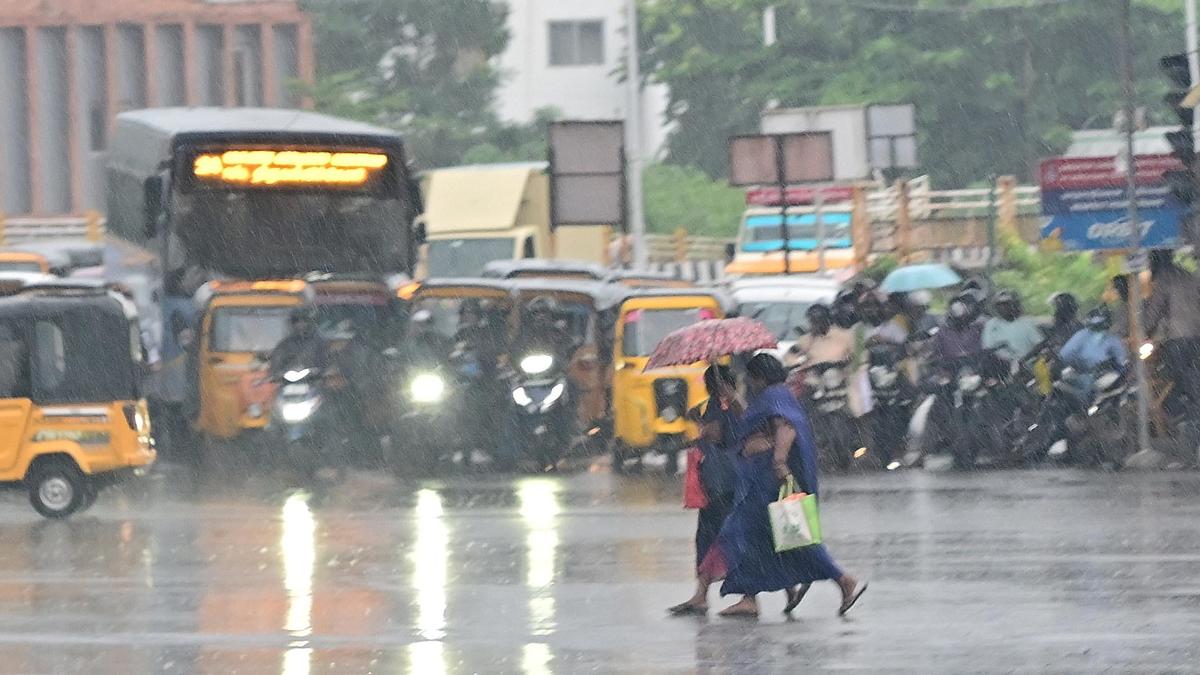 Cyclone Ditwah LIVE updates: After delta, south coastal districts, Ditwah to batter north T.N.