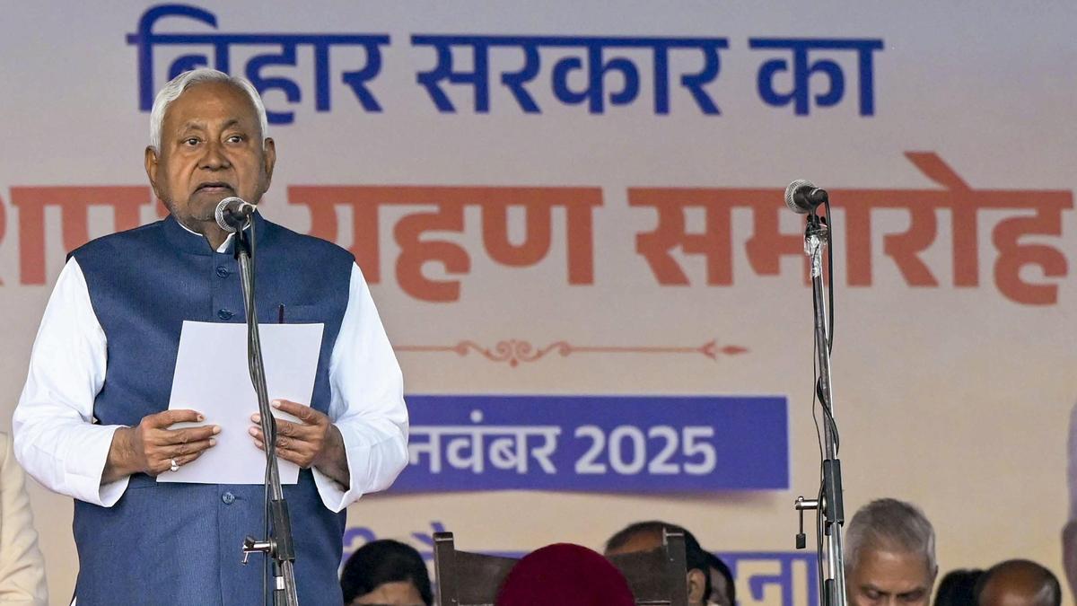 Nitish Kumar sworn in as Bihar CM, 26 Ministers take oath, including one Muslim and three women