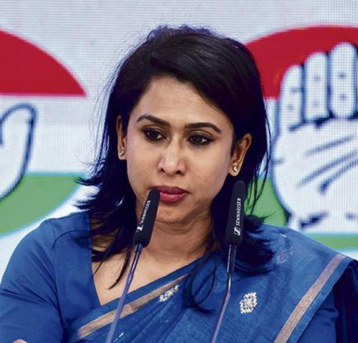 Kerala polls 2026: Shama Mohamed flags low women representation in Congress; BJP's Sindhumol calls out party leadership over candidate bias - The Hindu