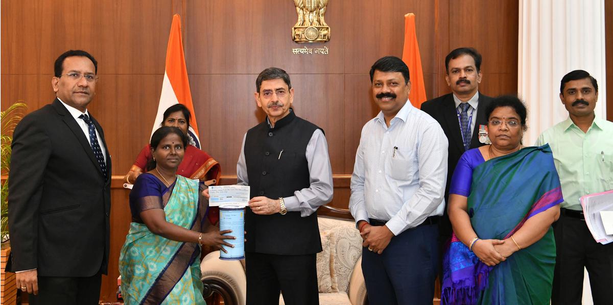 Tamil Nadu Governor contributes ₹5 lakh to Armed Forces Flag Day Fund