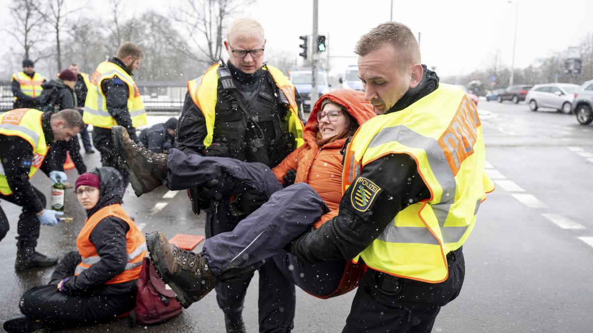 Will stage protests in Berlin in an effort to force government into doing more to curb global warming: German climate activists