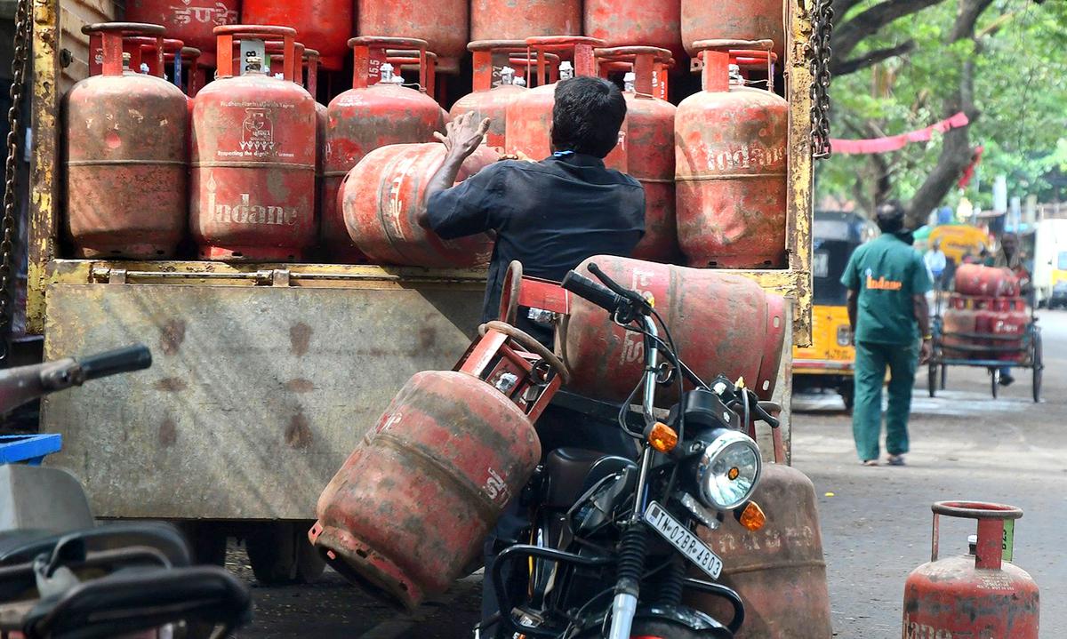 Centre hikes LPG subsidy for Ujjwala beneficiaries to ₹300 per cylinder -  The Hindu